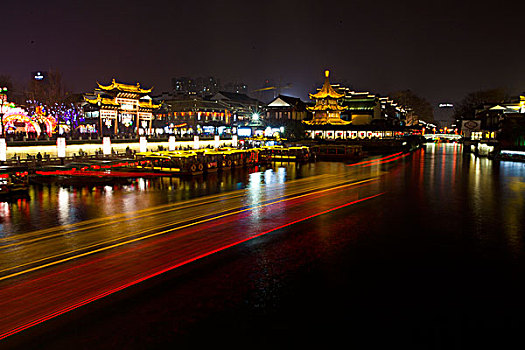 南京,秦淮河,夫子庙,夜景,灯火辉煌,灯光,繁华,热闹,拥挤,游船,建筑,历史,文化街区