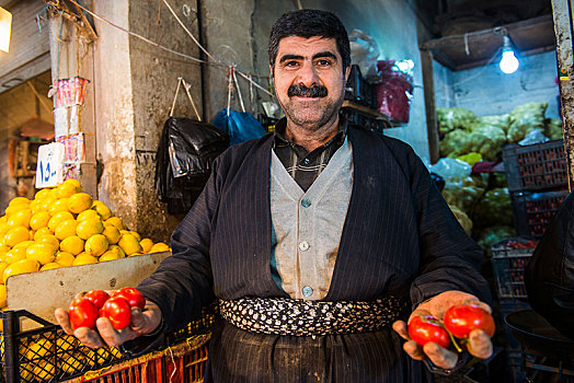 摊贩,销售,西红柿,集市,苏莱曼尼亚,伊拉克,库尔德斯坦,亚洲