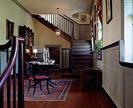 北卡罗来纳,19世纪,历史,房子,传统,家具,时期,楼梯,一半,降落,小,桌子,椅子