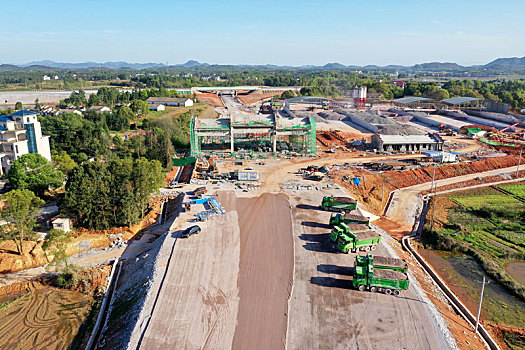 江西抚州,高速公路建设忙