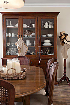 就餐区,老式,椅子,木桌子,正面,瓷器,柜子