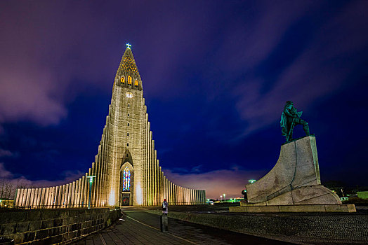 光亮,教堂,纪念建筑,夜晚,照片,雷克雅未克,首都,区域,冰岛,欧洲