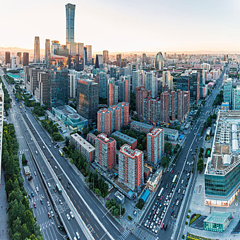 夕阳下的北京东四环cbd建筑