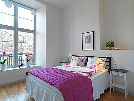 双人床,紫色,毯子,白色,卧室