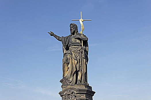 雕塑,施洗者圣约翰,查理大桥,布拉格,捷克共和国,欧洲