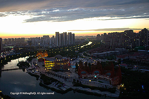 夜晚的海鲜城