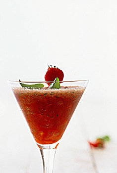 草莓,罗勒,饮料