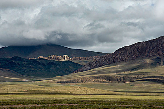 西藏阿里地區山野
