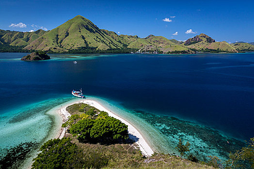 小船,海滩,岛屿,世界,科莫多国家公园,东方,印度尼西亚,亚洲