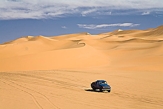 吉普车,利比亚沙漠,利比亚,撒哈拉沙漠,北非,非洲