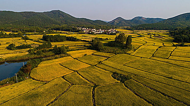 山村秋色