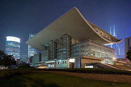 上海大剧院夜景