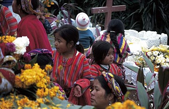 女人,孩子,宗教节日,十字架,传统服装,花,危地马拉,中美洲