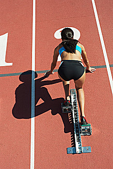 女性,运动员,起始位置,赛道,后视图