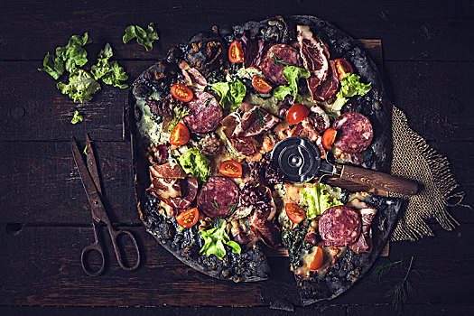 黑色,比萨饼,火腿,香肠,熏肉,蔬菜,木质背景