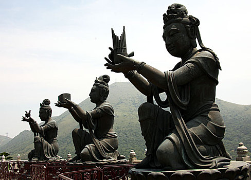 中国香港大屿山宝莲禅寺的佛像