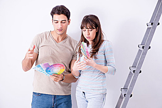 年轻家庭,修葺,在家,上油漆,墙壁