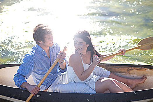年轻,情侣,划艇,河,阳光
