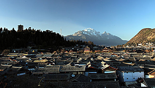 丽江与雪山