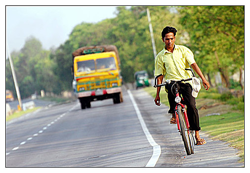 男青年,自行车,危险,满,道路,旁边,达卡,孟加拉,六月,2007年