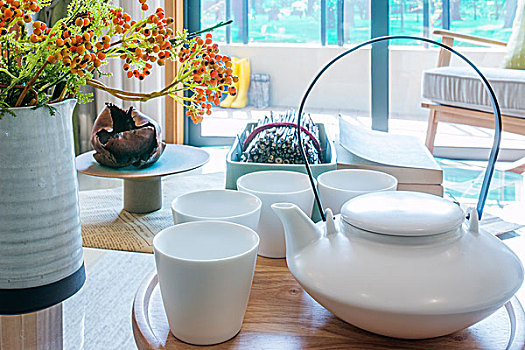 茶壶,杯子,花瓶,桌上,客厅