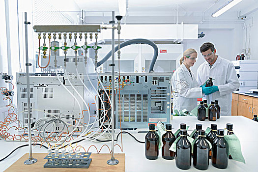 实验室,工人,测试,油,样品