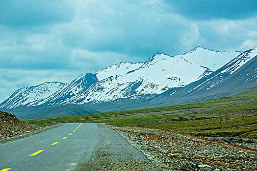 雪山草原公路