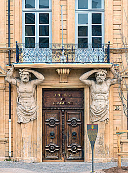 法国艾克斯雕像门