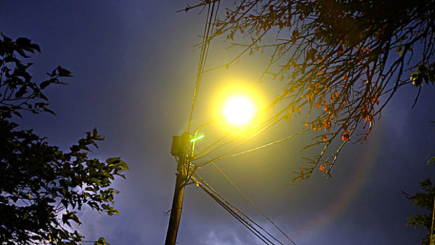 九份台湾夏天夜晚路灯