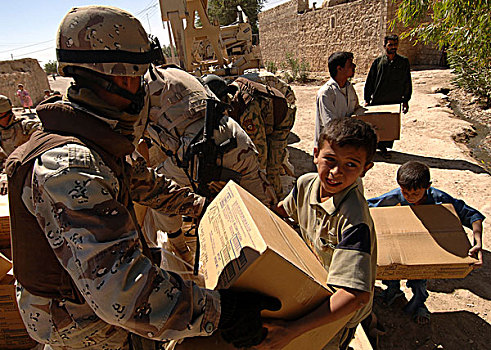 伊拉克,士兵,递给,盒子,食物,男孩,部落