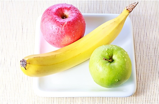 香蕉,绿色,红苹果,盘子