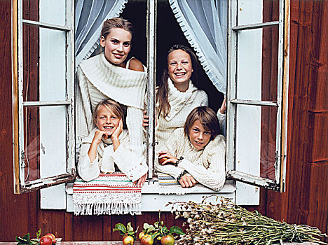母亲,孩子,白色,毛织品,毛衣,站立,窗边,微笑