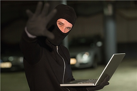 黑客,巴拉克拉法帽,手势,使用笔记本