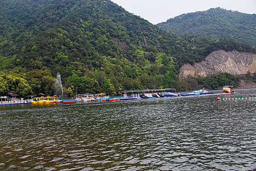 露营,山水人家