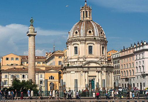 罗马图拉真纪念柱和图拉真圣母堂
