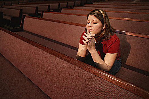女人,祈祷,教堂座位
