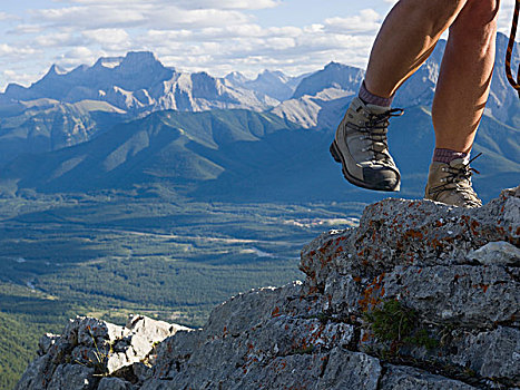 加拿大,艾伯塔省,班芙国家公园,腿,向上,石头