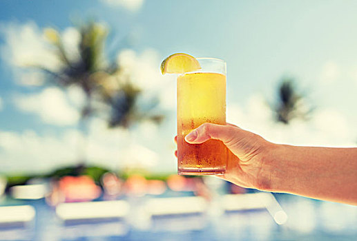 度假,酒精饮料,旅行,概念,特写,女性,握着,玻璃杯,鸡尾酒