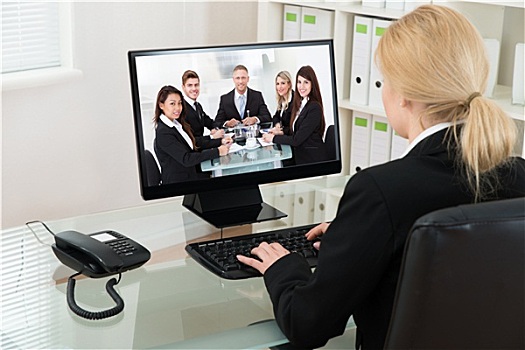 职业女性,视频会议,同事,电脑
