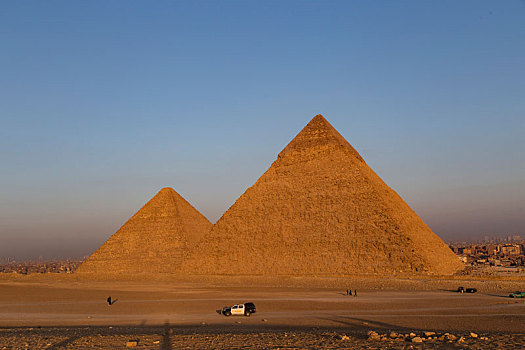 埃及开罗吉萨金字塔群
