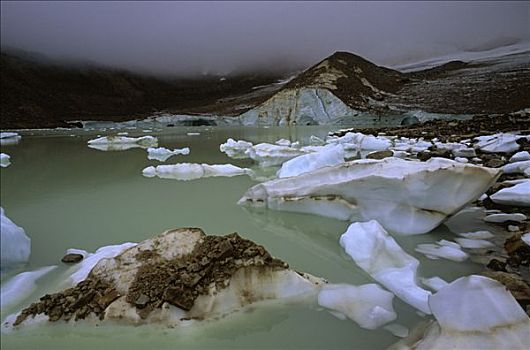 冰,湖,下方,山,碧玉国家公园,艾伯塔省,加拿大