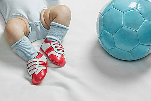 男婴,穿,婴儿,足球,鞋,卧,靠近