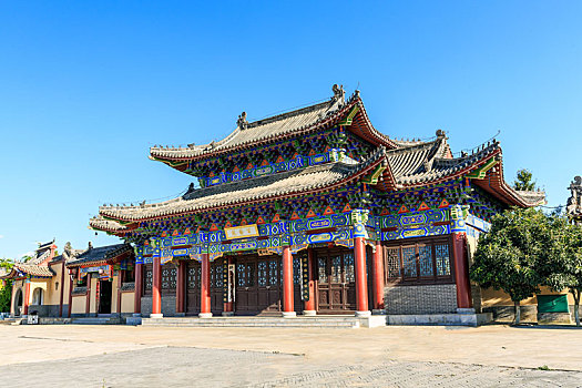 中式传统重檐宫殿式建筑,河南省陕州地坑院民俗文化园