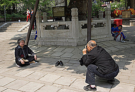 老年,夫妻,摄影,潭柘寺,庙宇,北京,中国