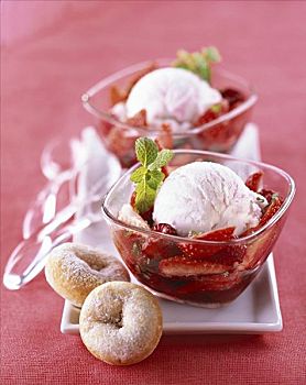 草莓,冰淇淋