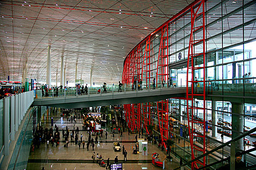 北京首都国际机场3号航站楼候机大厅天桥