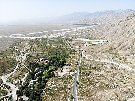 航拍宁夏银川贺兰山东麓贺兰山岩画遗址公园景区