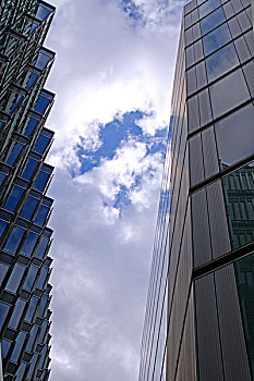 具有现代气息的英国伦敦的摩天大厦