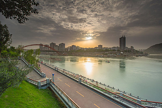 宜宾三江汇流城市景观