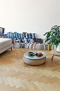 书本,排列,墙壁,托盘,软躺椅,茶几,宽敞,房间,时期,公寓